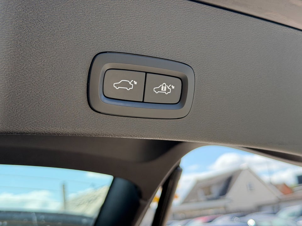 Volvo XC40 ReCharge Core 5d