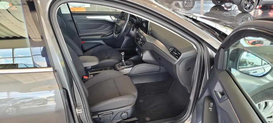 Ford Focus 1,0 EcoBoost Titanium Business stc. 5d