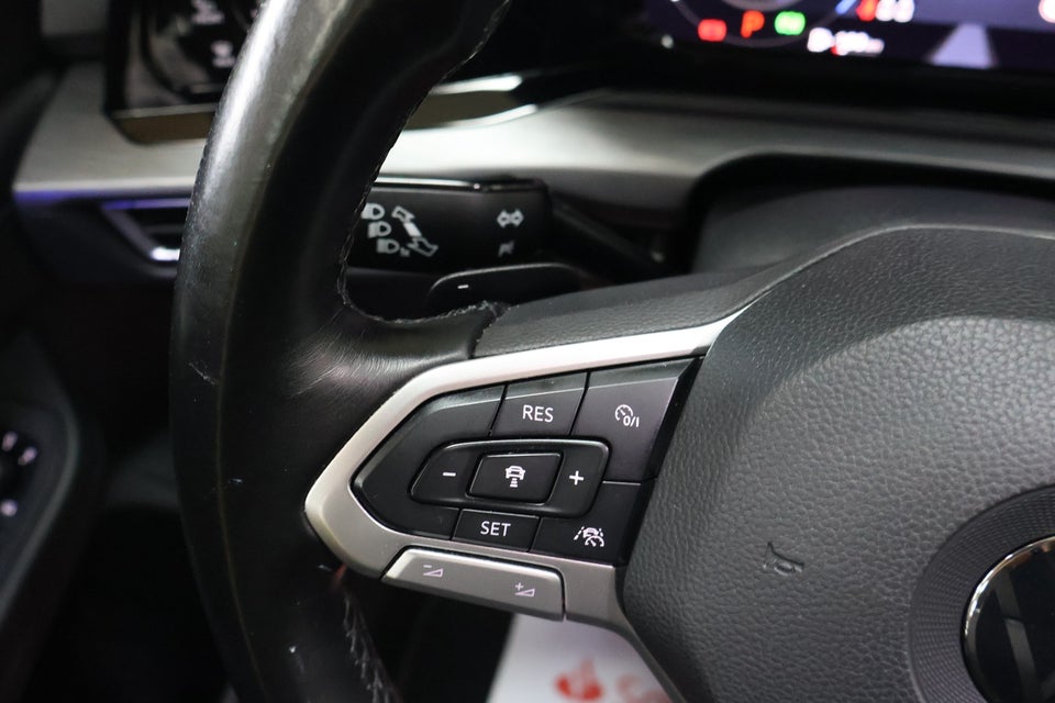 VW Golf VIII 1,5 eTSi 150 Style DSG 5d