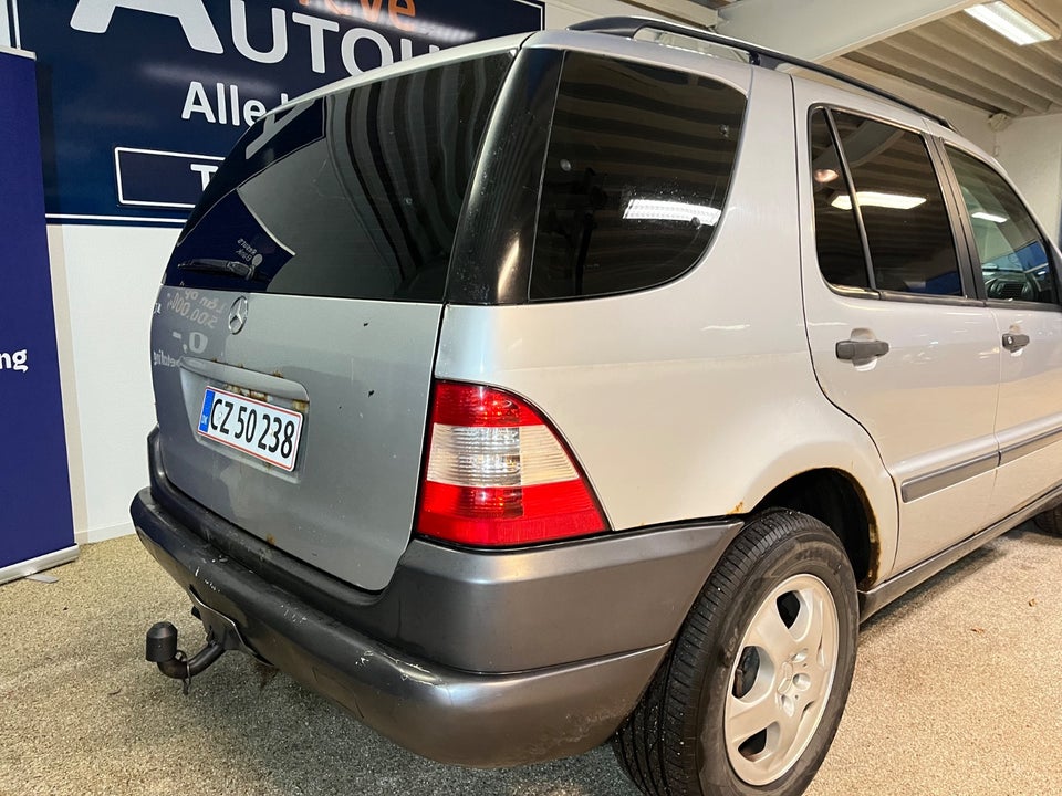 Mercedes ML320 3,2 aut. 5d