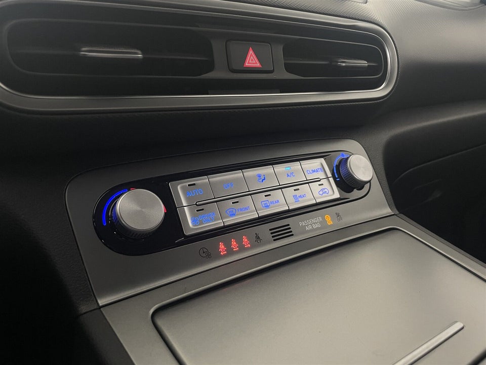 Hyundai Kona 64 EV Essential 5d