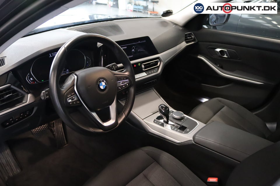 BMW 320d 2,0 Connected xDrive aut. 4d