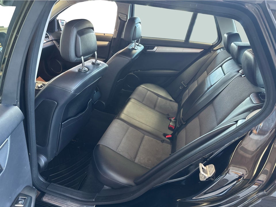 Mercedes C220 2,2 CDi Avantgarde stc. aut. BE 5d