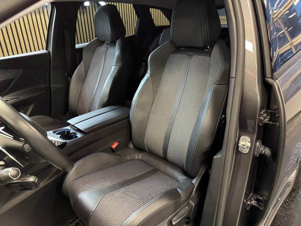 Peugeot 3008 1,6 Hybrid Allure Pack EAT8 5d