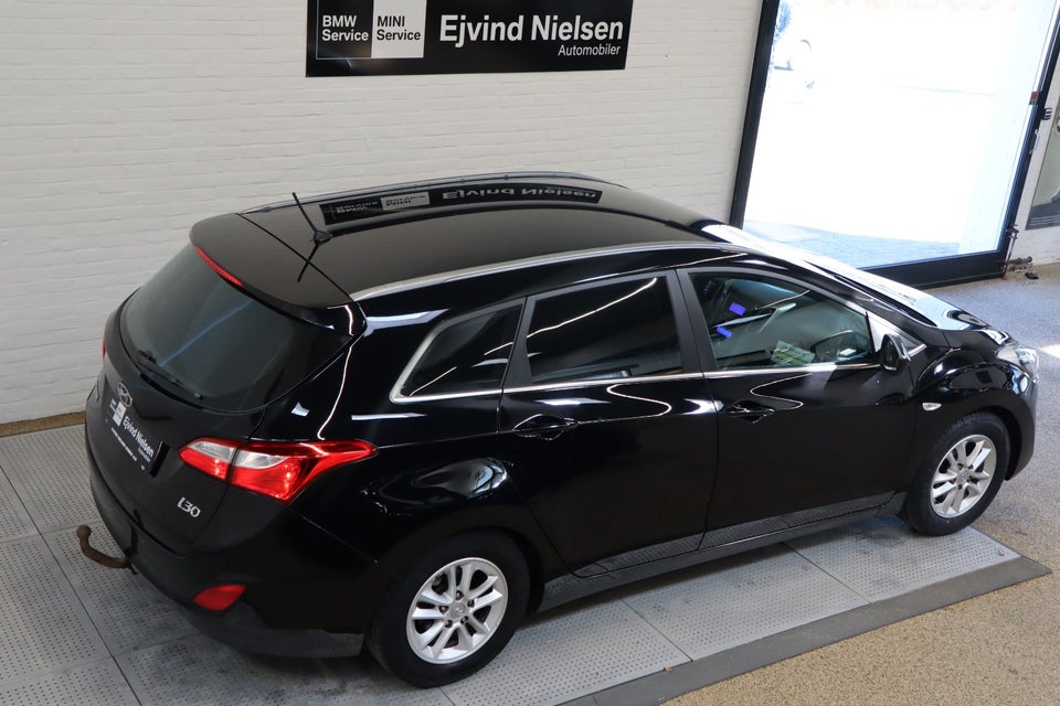 Hyundai i30 1,6 CRDi 110 XTR CW Eco 5d