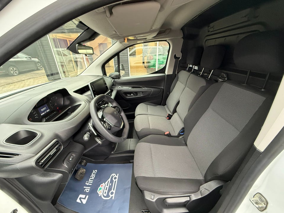 Peugeot Partner 1,5 BlueHDi 130 L1V1 Plus EAT8 Van