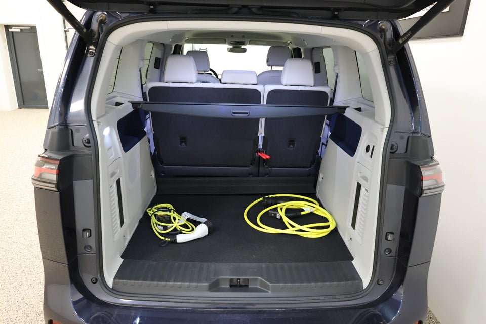 VW ID. Buzz 77 Pro SWB 5d