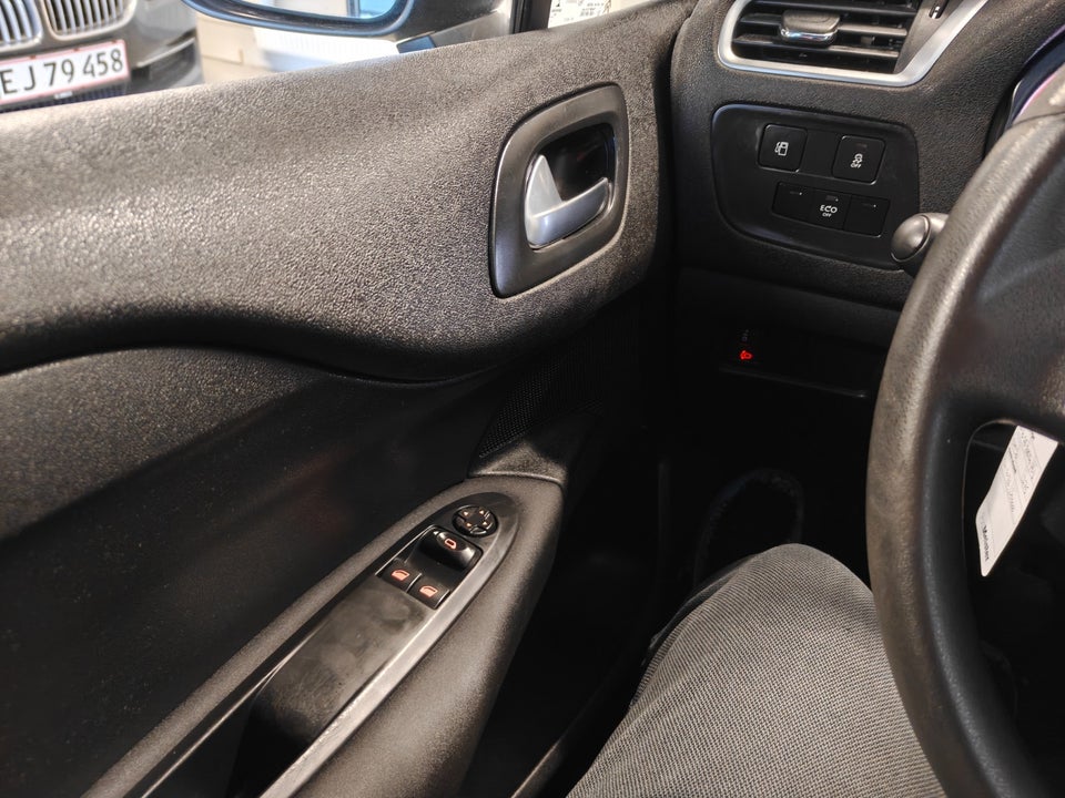 Citroën C4 1,6 BlueHDi 100 Feel 5d