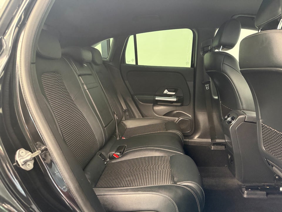 Mercedes EQA350 Progressive 4Matic 5d