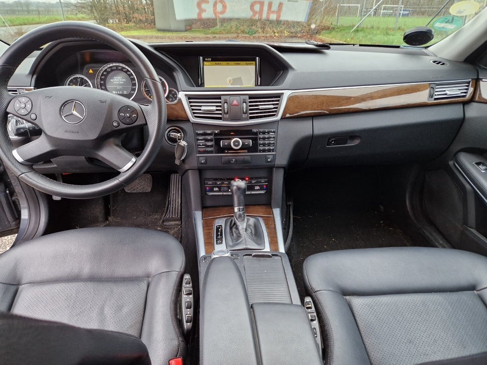 Mercedes E200 2,2 CDi Elegance stc. aut. BE 5d