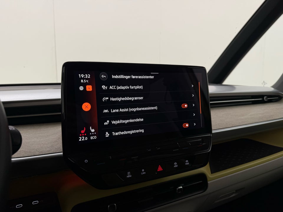 VW ID.Buzz 77 Pro SWB 5d