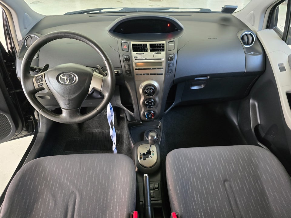 Toyota Yaris 1,3 T2 M/M 5d