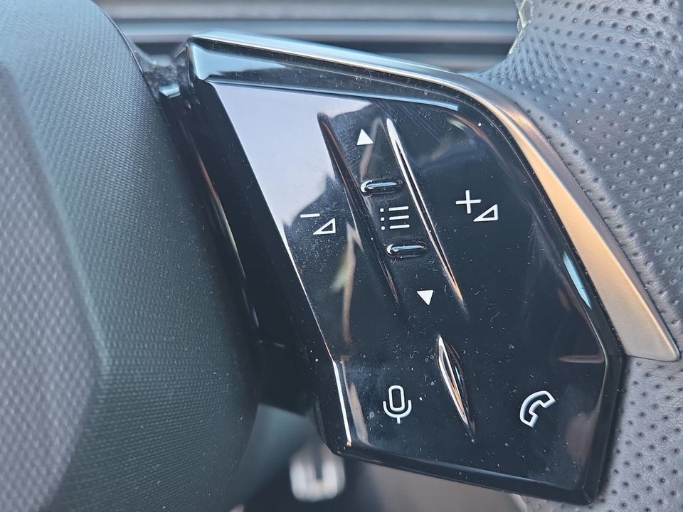 Peugeot e-5008 77 GT Pack 7prs 5d