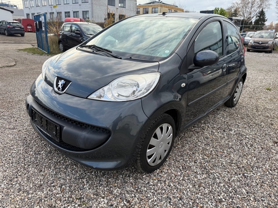 Peugeot 107 1,0 Urban 5d