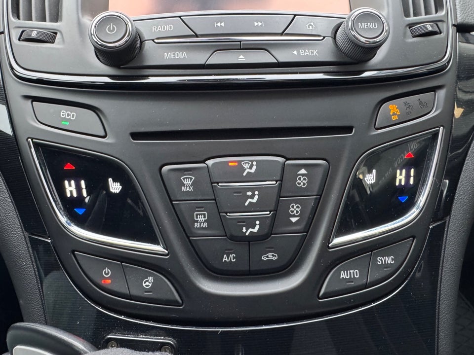 Opel Insignia 1,6 CDTi 136 Cosmo Sports Tourer 5d