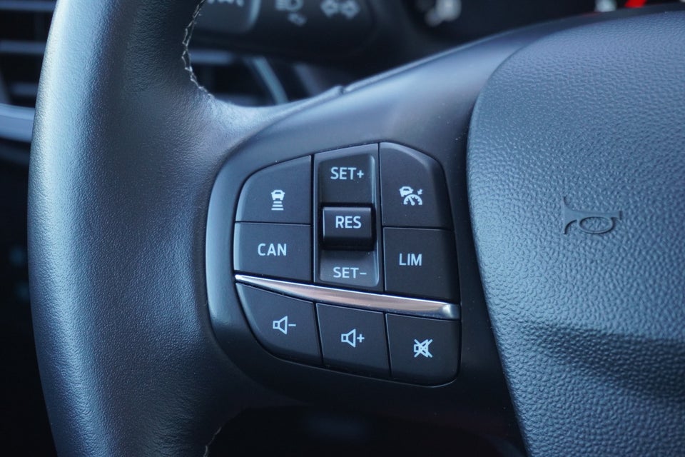 Ford Fiesta 1,0 EcoBoost mHEV Titanium X 5d