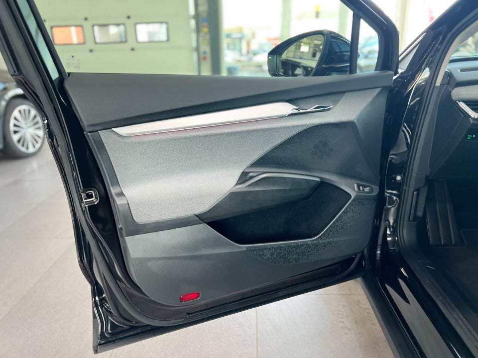 Skoda Enyaq 80x iV Loft 5d