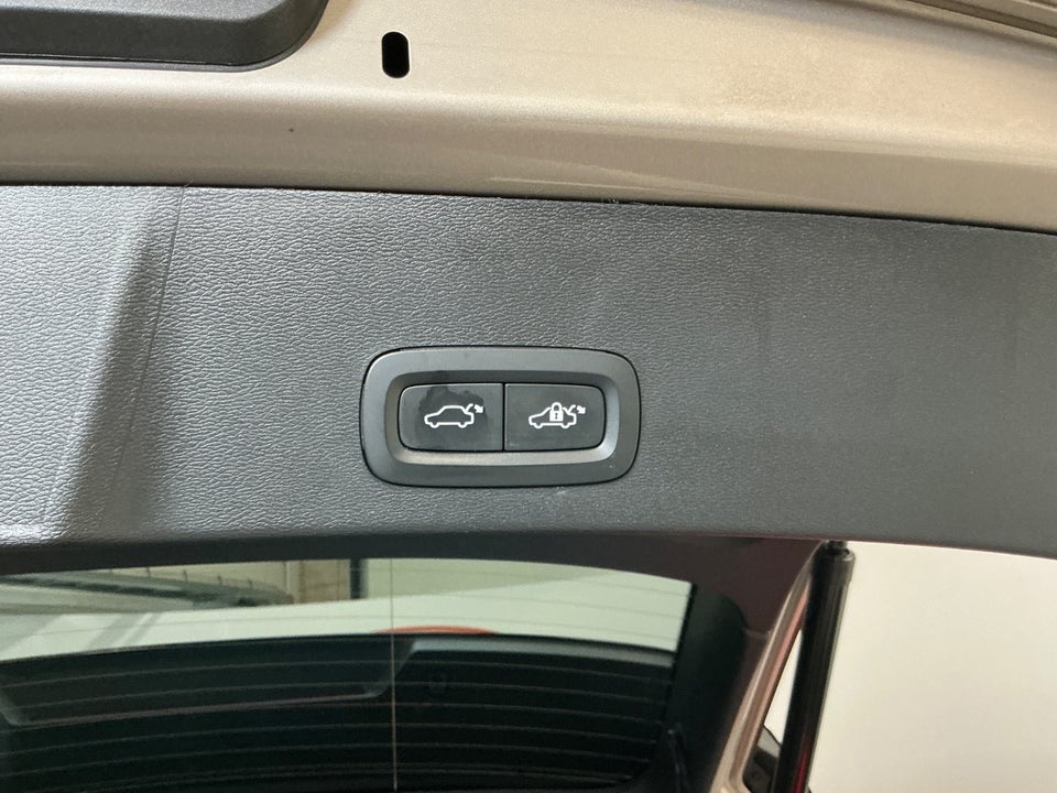 Volvo XC40 P6 ReCharge Core 5d