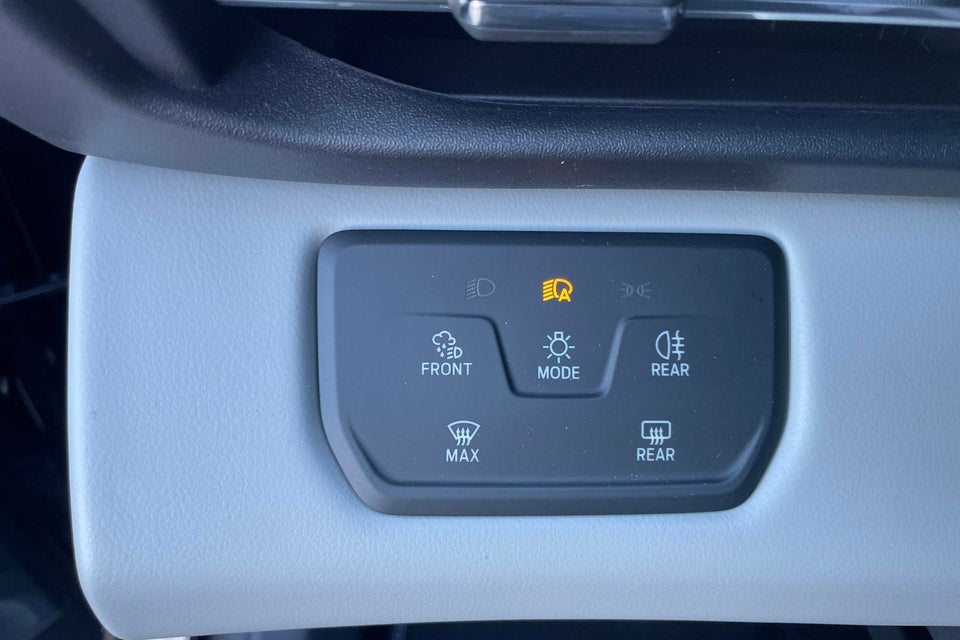 Ford Explorer 77 Premium Extended Range 5d