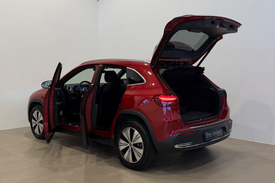 Mercedes EQA300 Progressive 4Matic 5d