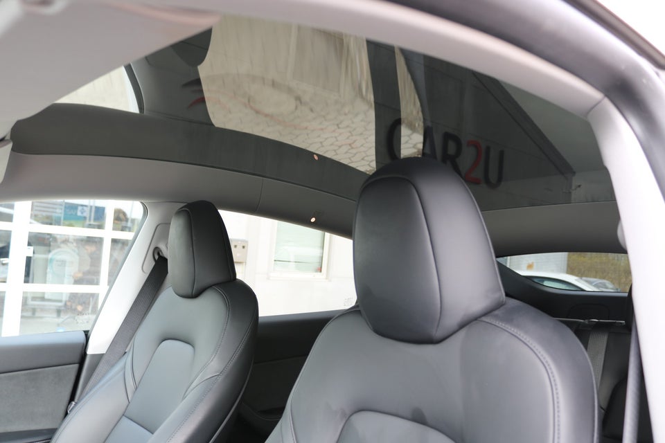 Tesla Model Y Long Range AWD 5d