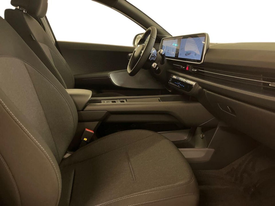 Hyundai Ioniq 6 53 Essential 4d