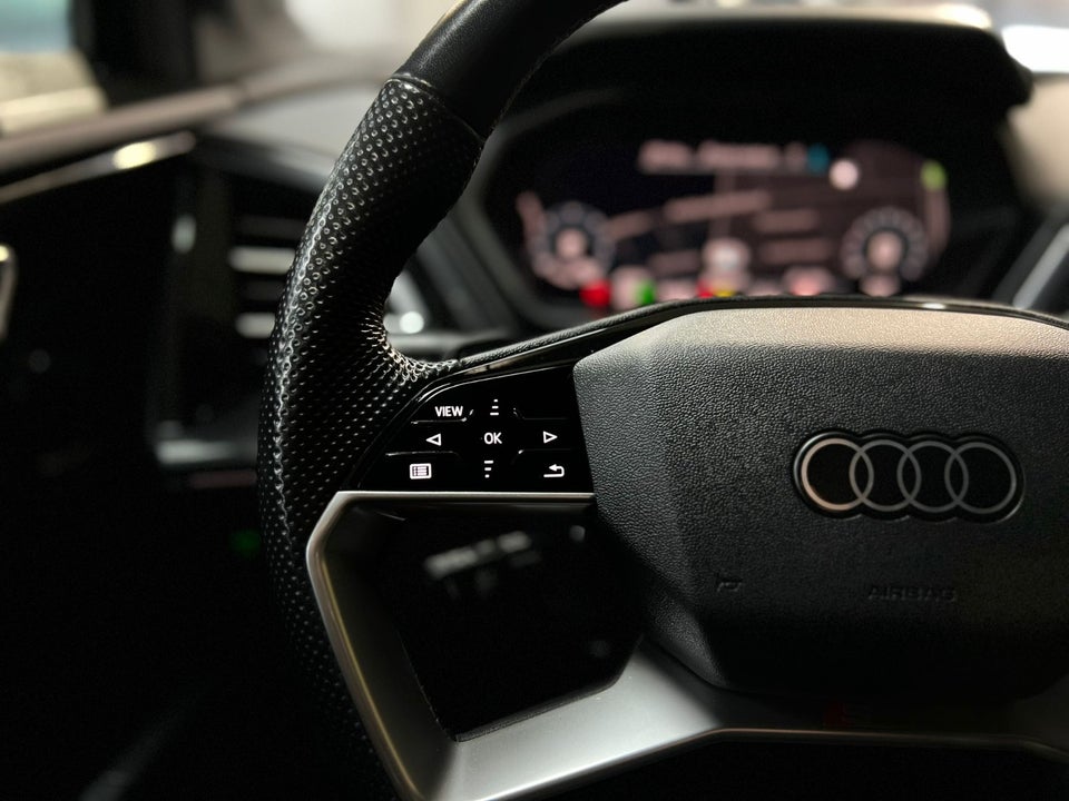 Audi Q4 e-tron 35 S-line 5d
