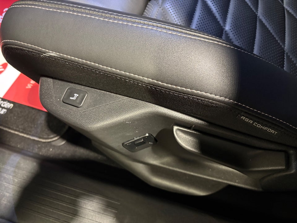 Peugeot e-5008 77 Allure 7prs 5d