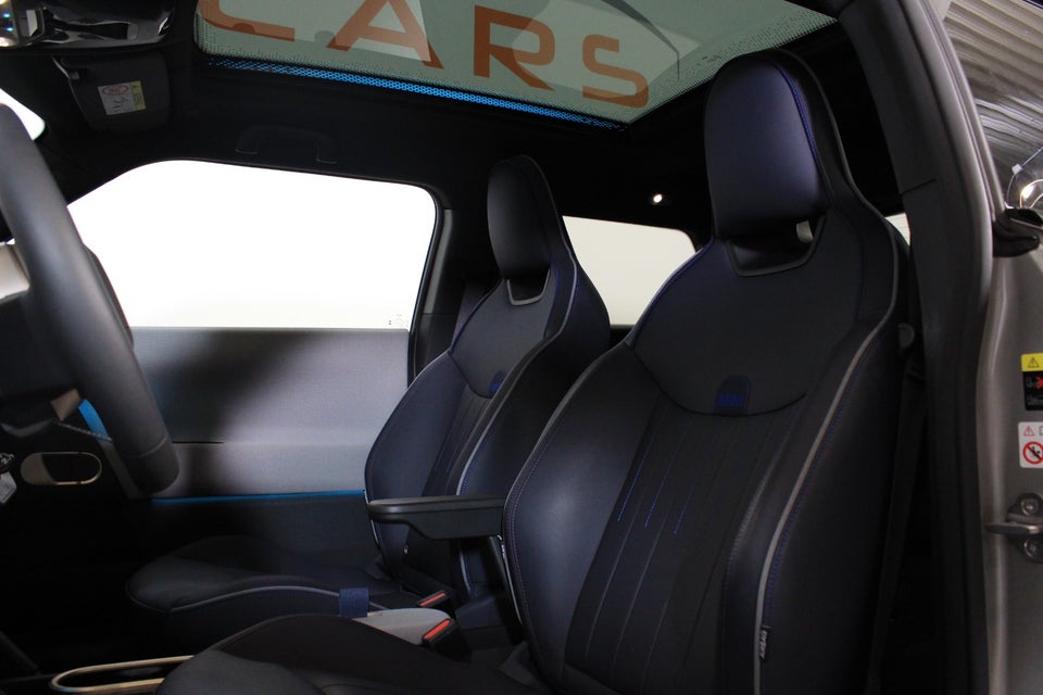 MINI Cooper SE Favoured Trim XL 3d