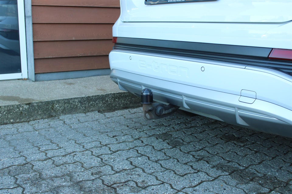 Audi Q4 e-tron 50 S-line quattro 5d