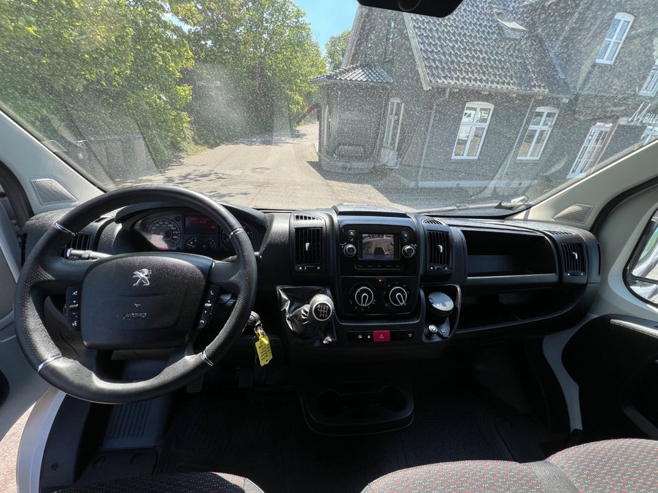 Peugeot Boxer 333 2,2 BlueHDi 165 L2H1 Premium