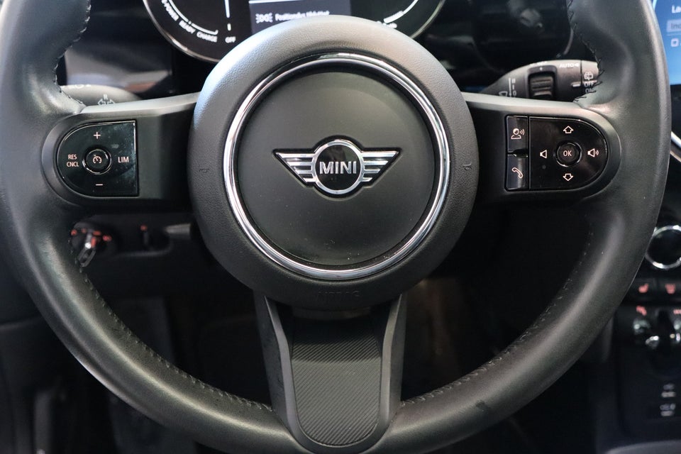 MINI Cooper SE Camden Edition 3d