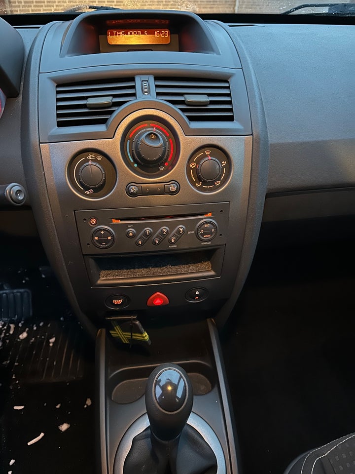 Renault Megane II 1,6 16V Expression 4d