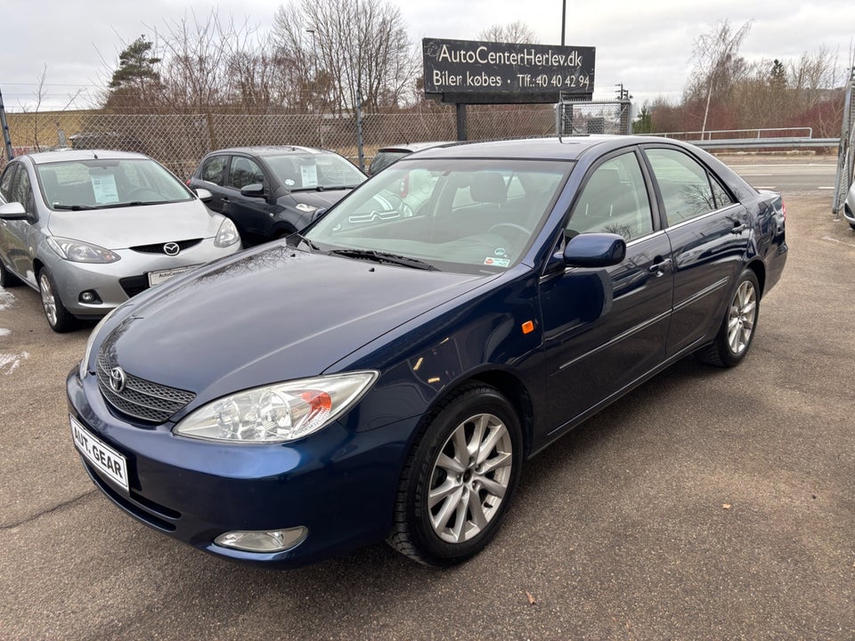Toyota Camry 2,4 VVT-i aut. 4d