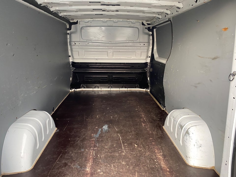 Renault Trafic T29 2,0 dCi 120 L2H1