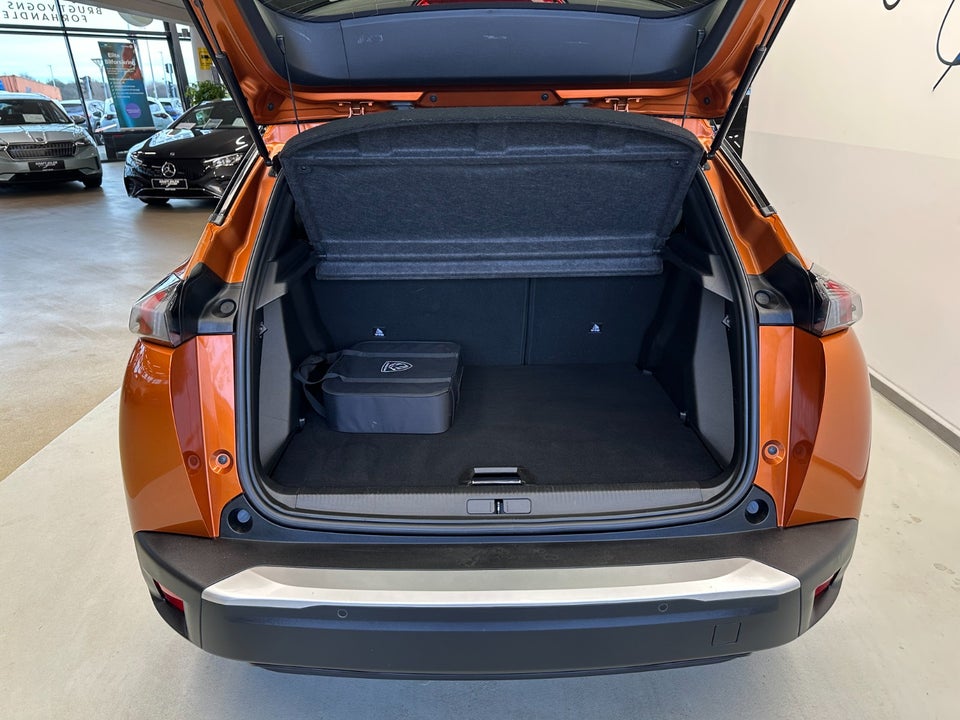 Peugeot e-2008 50 GT 5d