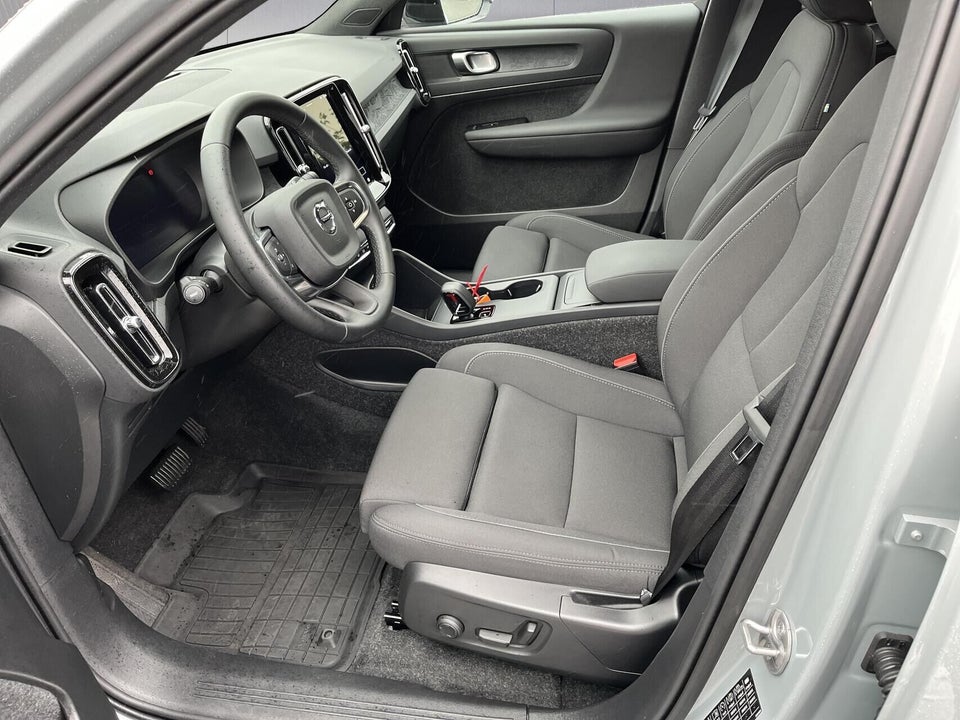 Volvo EX40 Extended Range Plus 5d