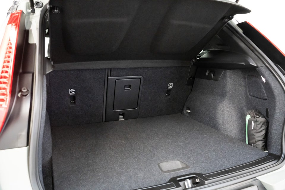 Volvo XC40 P6 ReCharge Core 5d