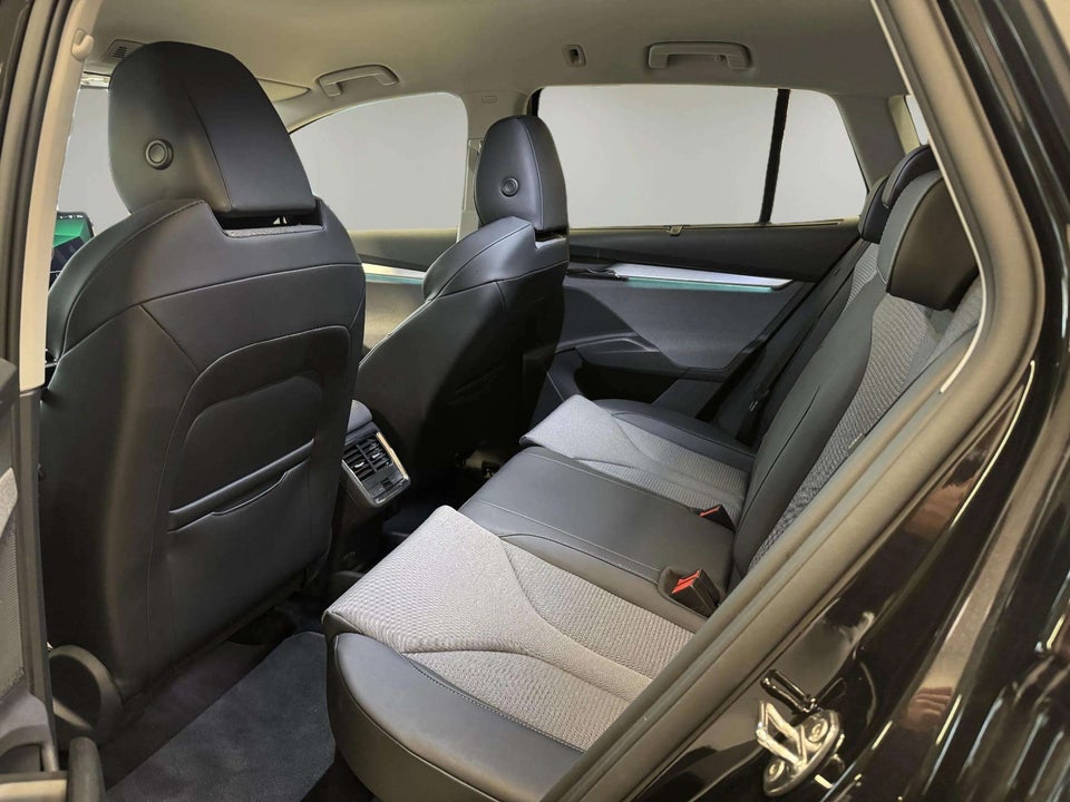Skoda Enyaq 60 iV Premium 5d
