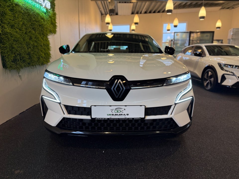 Renault Megane E-Tech 40 Equilibre 5d