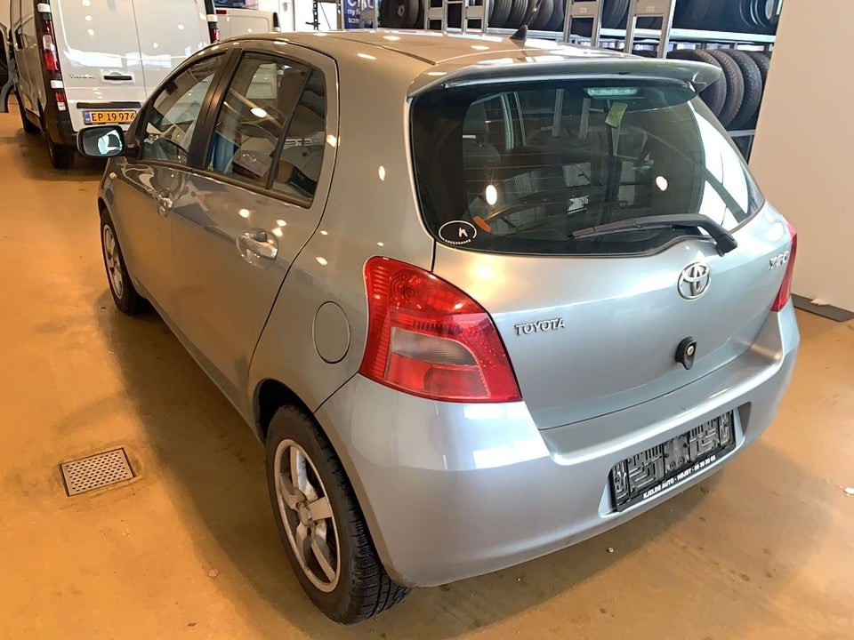 Toyota Yaris 1,3 Luna Sport 5d