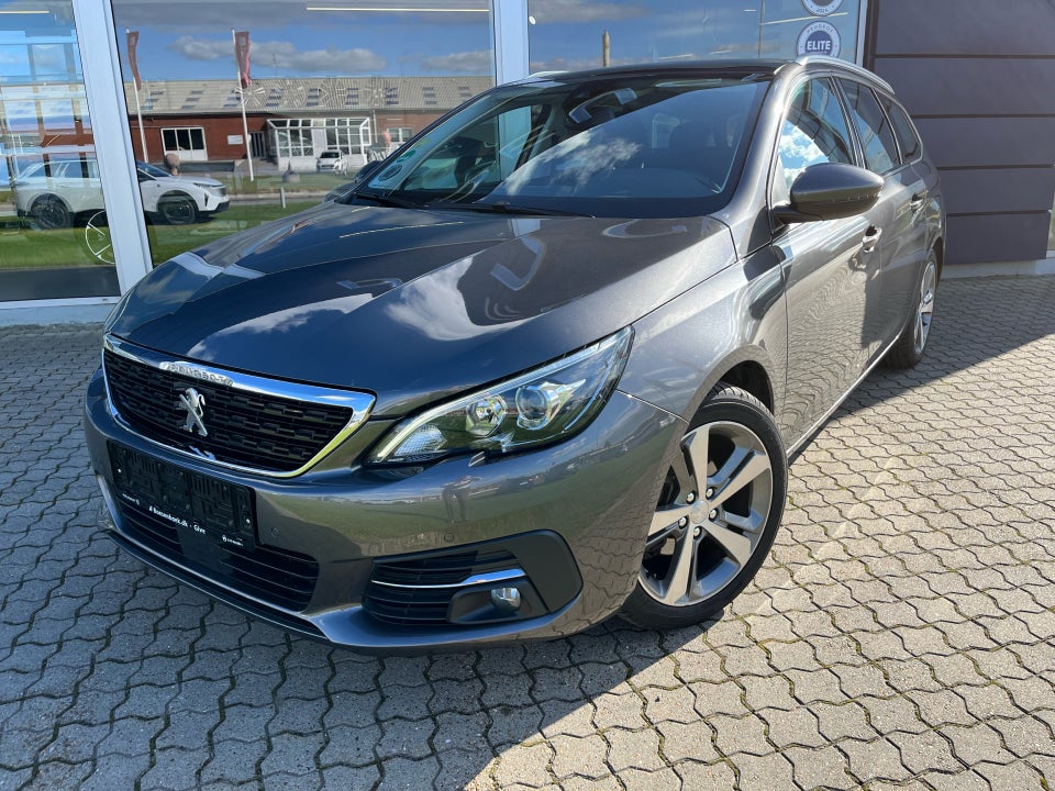 Peugeot 308 1,5 BlueHDi 130 Selection Sky SW EAT8 5d