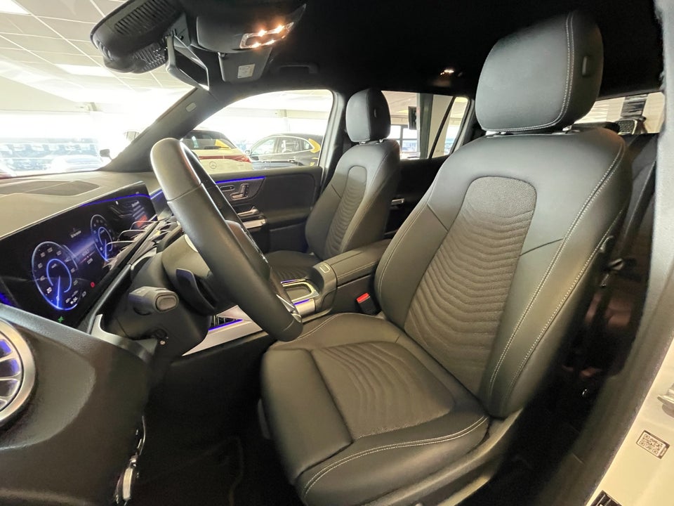 Mercedes EQB300 Progressive 4Matic 5d