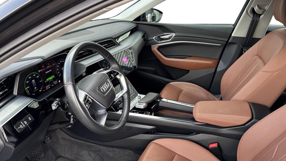 Audi Q8 e-tron 50 Prestige quattro 5d