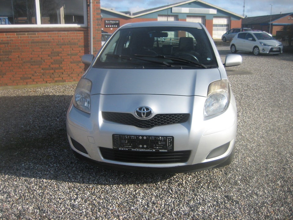 Toyota Yaris 1,0 T1 5d