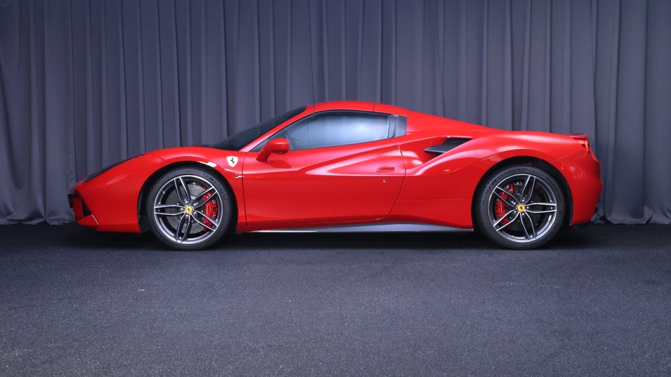 Ferrari 488 Spider 3,9 DCT 2d