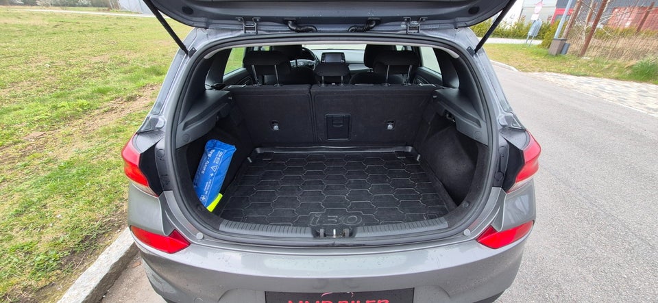 Hyundai i30 1,6 CRDi 115 Advanced 5d