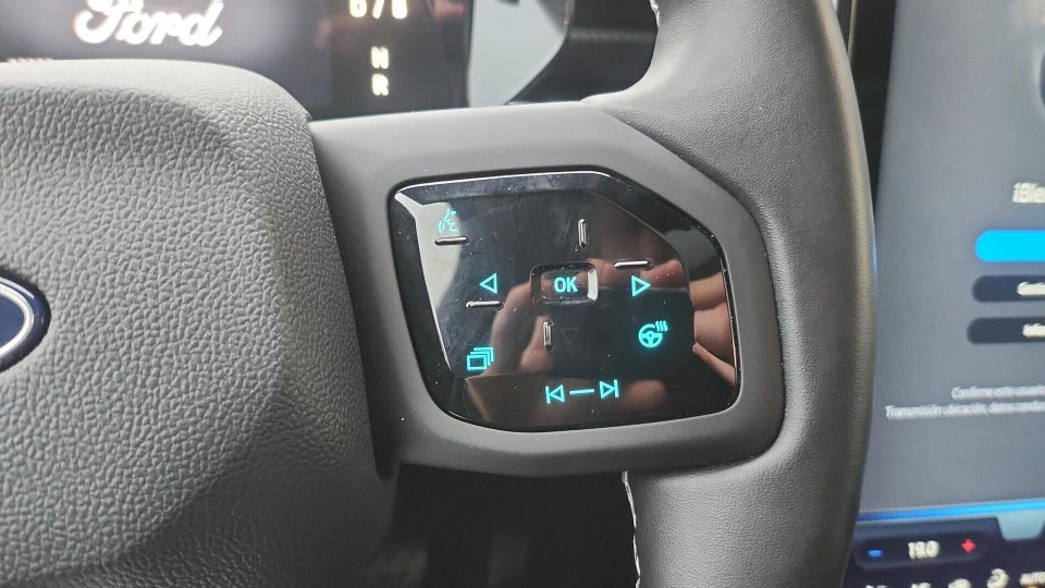 Ford Explorer 82 Premium Extended Range 5d