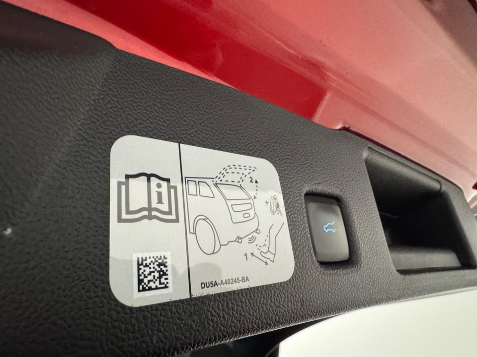 Ford Kuga 2,5 PHEV Vignale CVT 5d