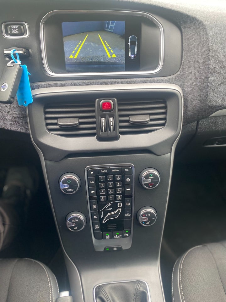 Volvo V40 2,0 D4 190 R-Design Drive-E 5d